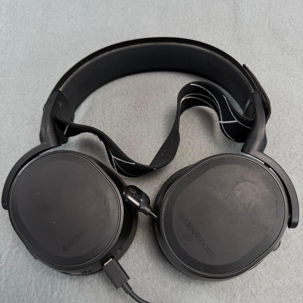 SteelSeries Arctis Nova 7 Wireless Gaming Headset Black Multi-Platform Bluetooth
